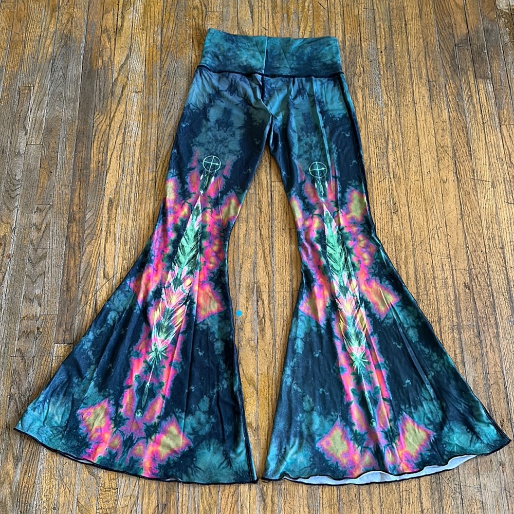 Teeki Bell Bottom “Eagle Feather” Size M